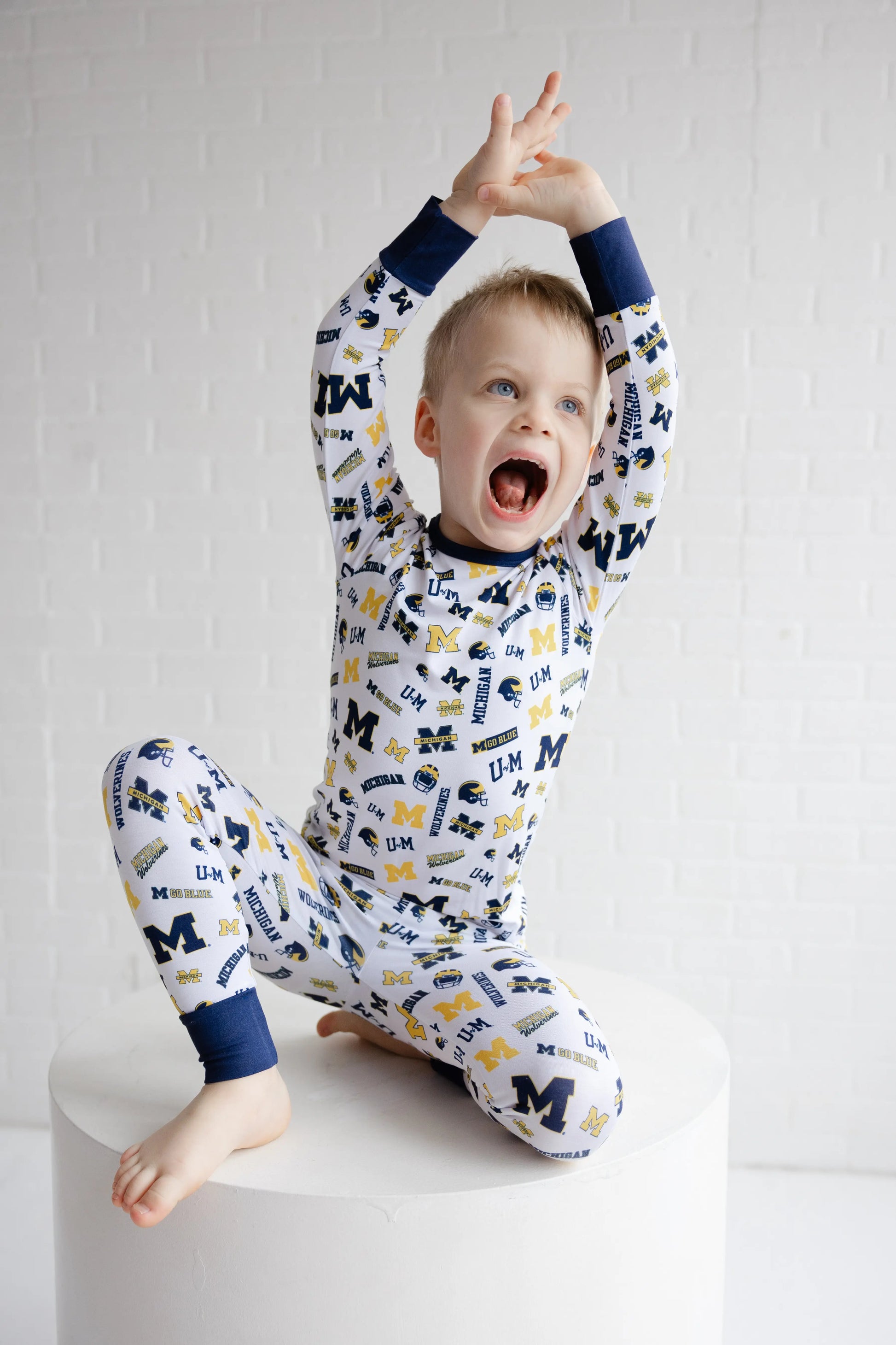 Michigan Wolverines Bamboo Pajama Set Toddler Fingers Up
