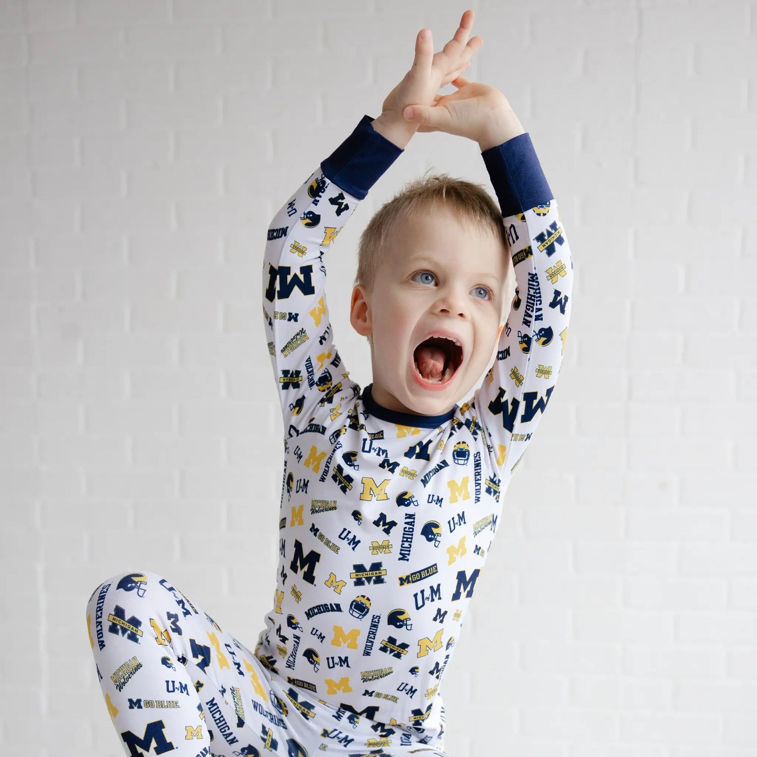 Michigan Wolverines Bamboo Pajama Set Toddler Fingers Up Zoom