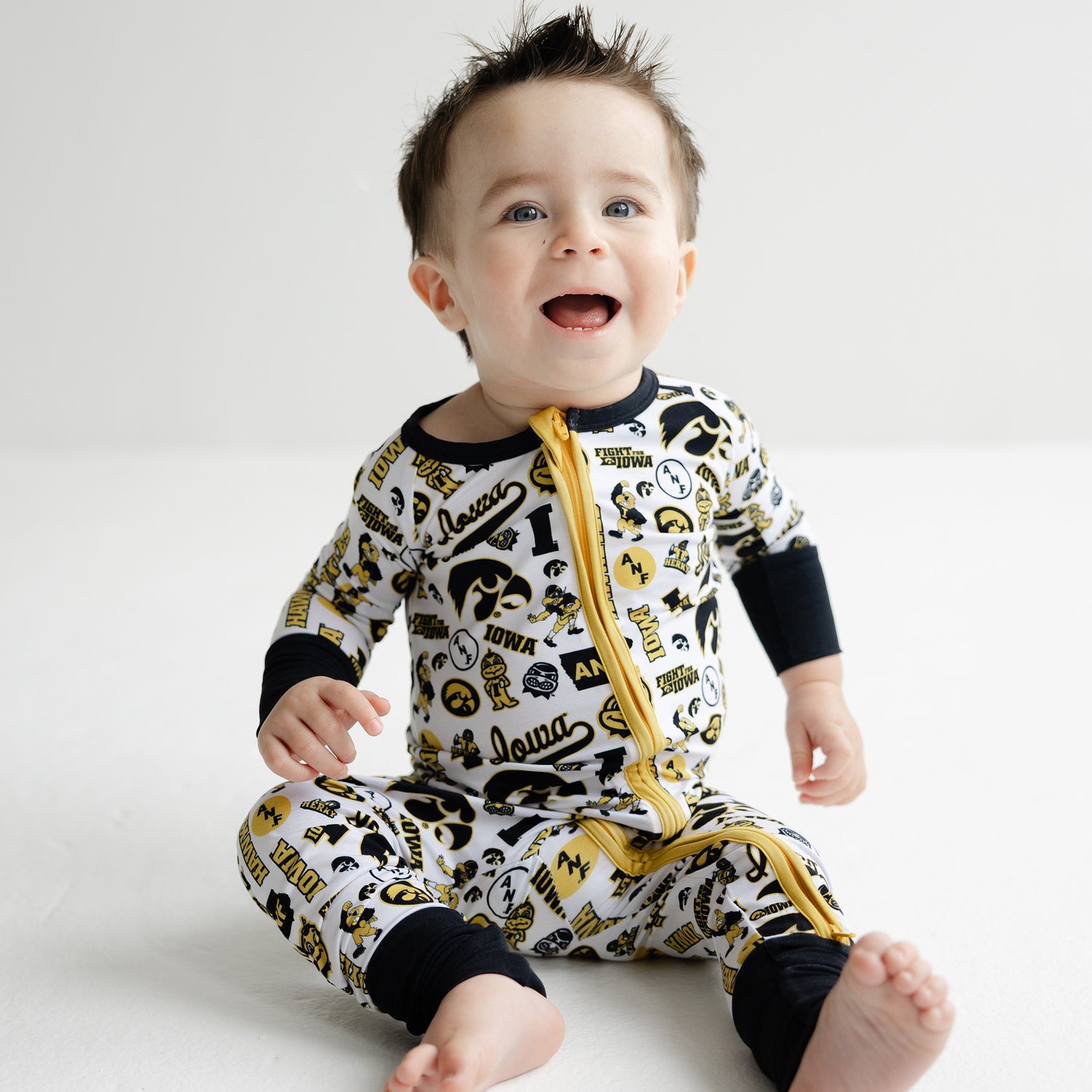 Iowa Hawkeyes baby bamboo zippy one-piece sleeper with officially licensed team print