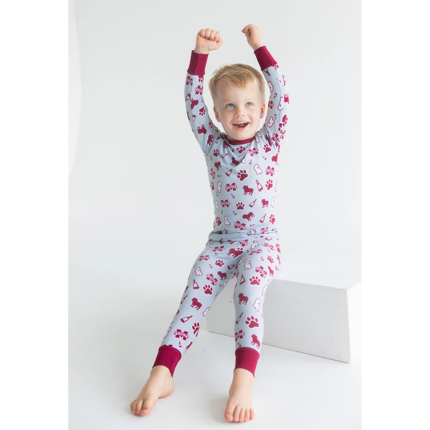 Mississippi State Bulldogs bamboo Long Sleeve And Pants Pajamas made from soft bamboo.